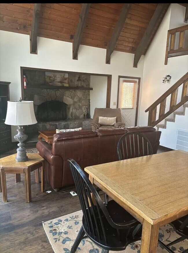 Foto del edificio - 680 Chalet Village Dr