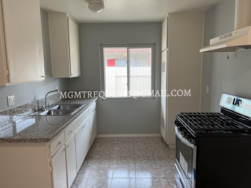 539 W Shamrock St Unit 539, Rialto, CA 92376 Room for Rent in Rialto