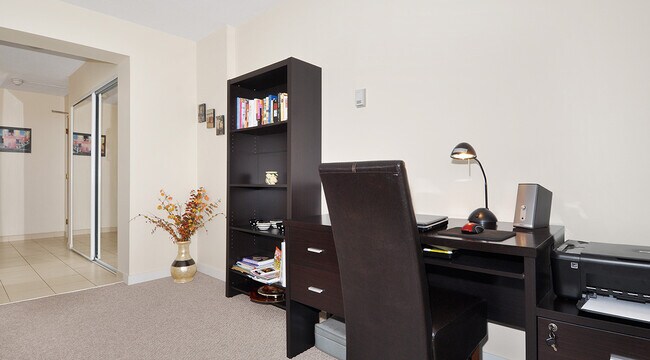 Building Photo - Marlborough Tower