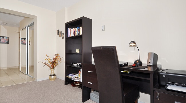 Building Photo - Marlborough Tower