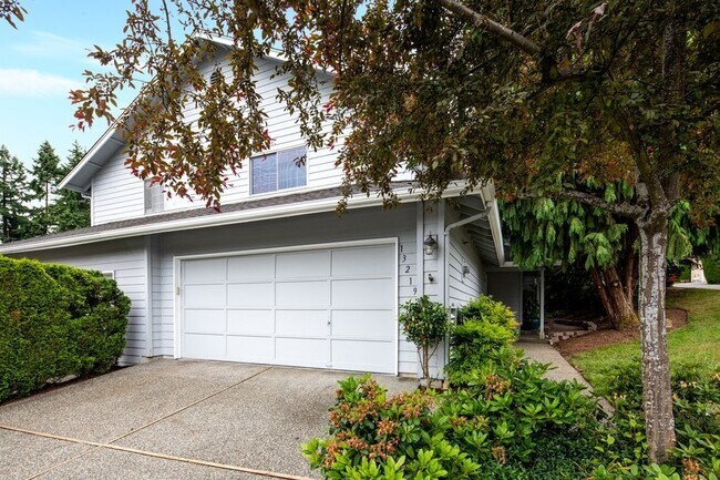 Foto del edificio - Upgraded 2 BR 2 BA Townhome in Redmond