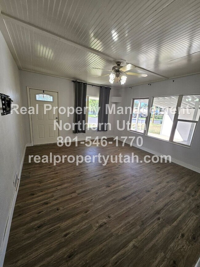 Foto del edificio - 662 4th St S