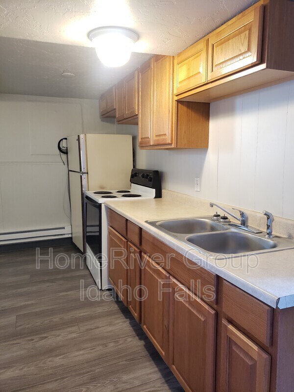 Foto del edificio - 1348 1/2 Lake Ave