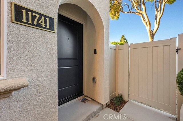 Foto del edificio - 11741 Rose Dr