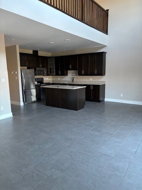Building Photo - 42 Concorde Way