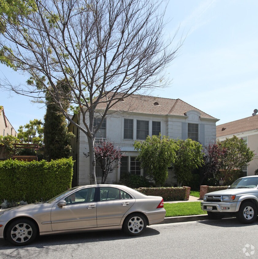 308 S Reeves Dr, Beverly Hills, CA 90212 Apartments in Beverly Hills