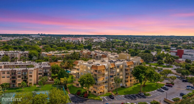 Foto principal - 2 br, 2 bath Condo - Village At The Falls