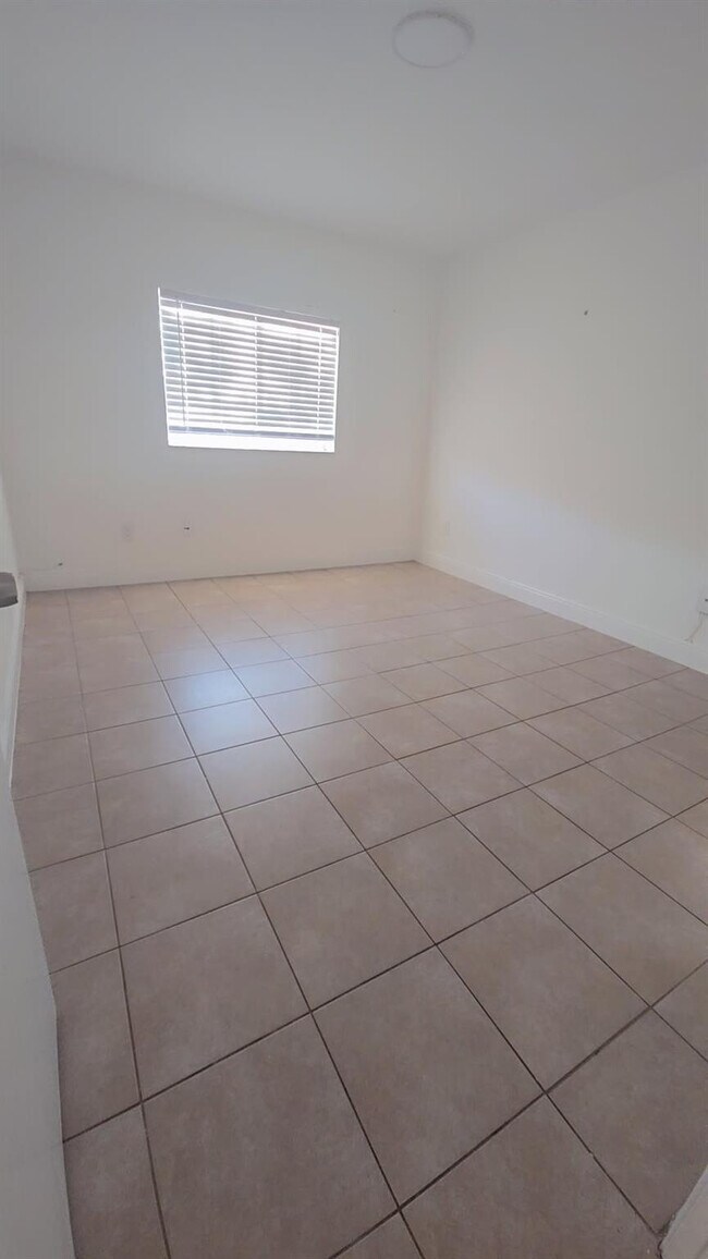 Building Photo - 3700 N 56th Ave