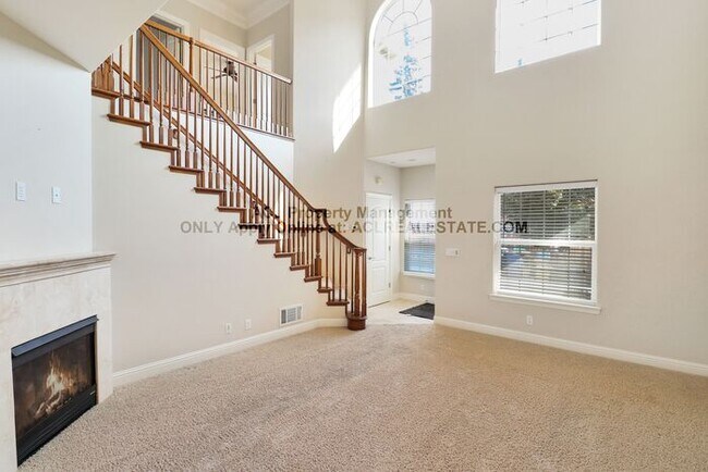 Foto del edificio - Discover Your Dream Home in Castro Valley!