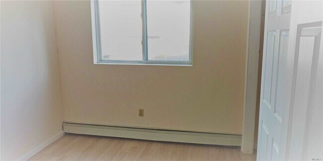 Foto del edificio - 16 Pearsall St