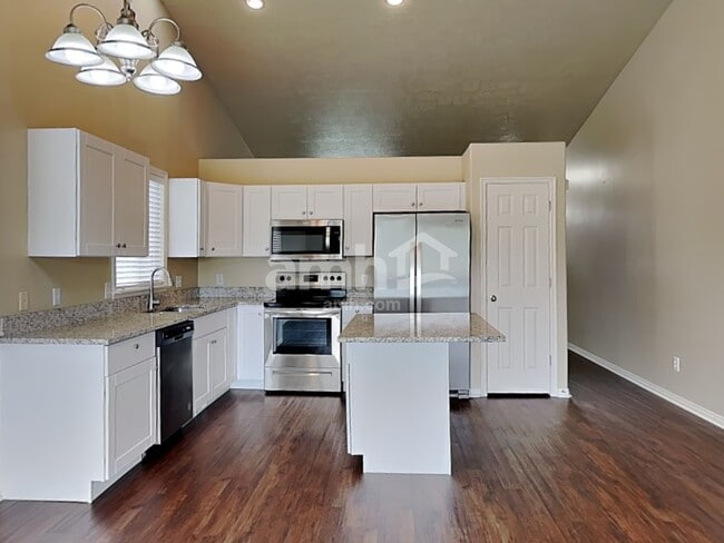 Building Photo - 163 Crystal Bay Dr
