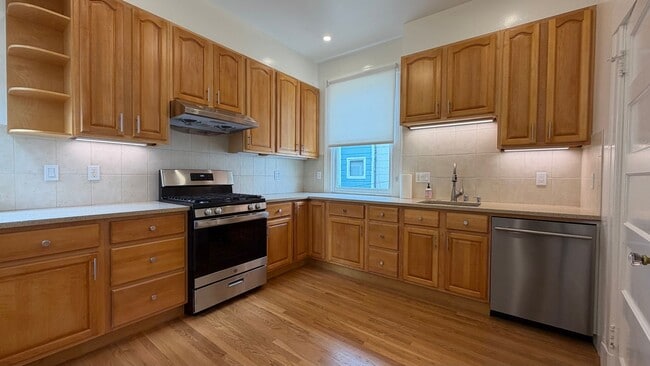 Foto del edificio - 1252 Union St