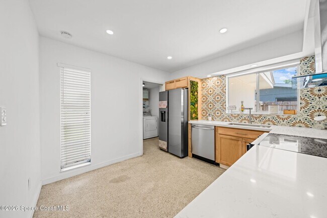 Building Photo - 2050 Port Malabar Blvd NE