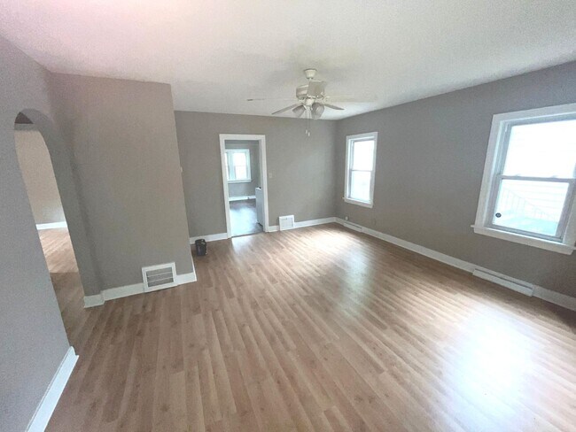 Foto del edificio - 18518 Ridgewood Ave