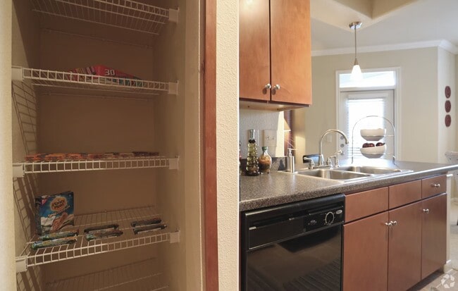 Photo - Limited-Time Savings in Scenic Setting! Apartment