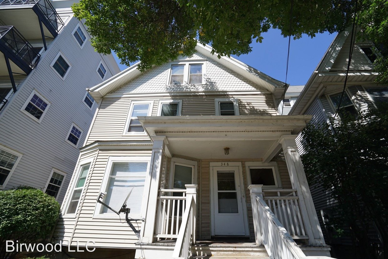 Foto principal - 348 W Wilson St