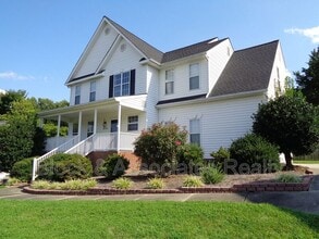 Building Photo - 4016 Cole Ave