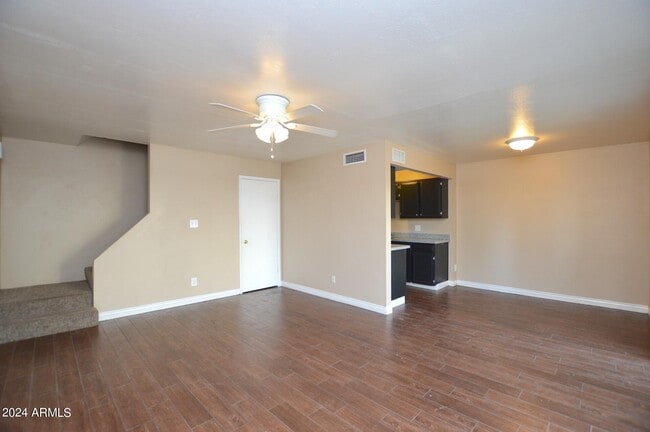 Building Photo - 6052 W Golden Ln