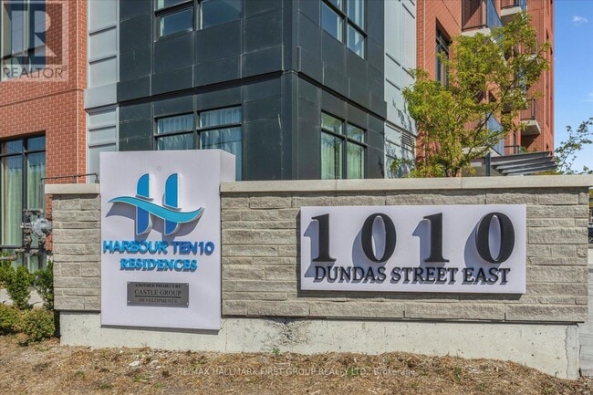 Building Photo - 1010 Dundas St E