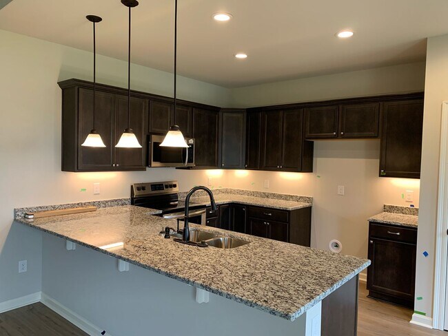 Foto del edificio - Immaculate Newer Construction Home for Rent!