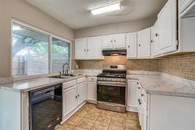 Building Photo - 2115 Bowie Dr