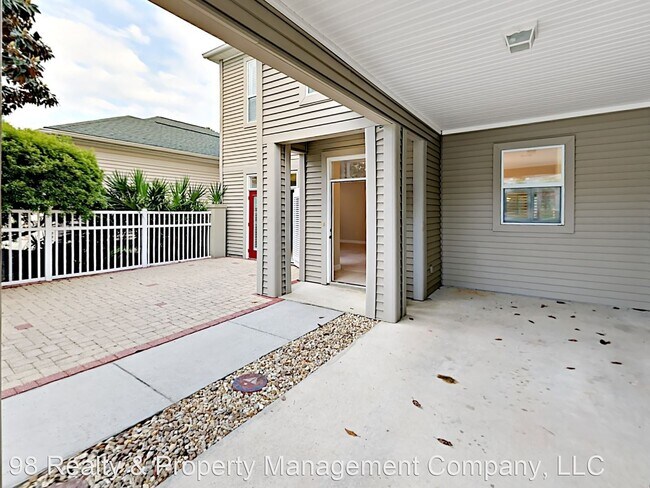 Building Photo - 3 br, 3.5 bath House - 110 Courtyard Circle