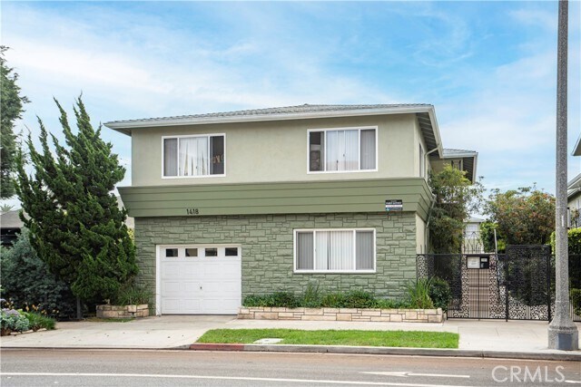 Foto principal - 1418 E 3rd St