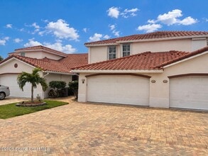 Building Photo - 250 St Lucie Ln