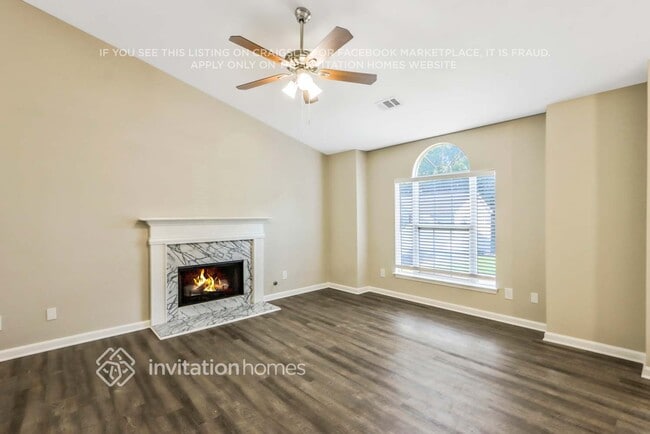 Foto del edificio - 3823 Landgraf Cove