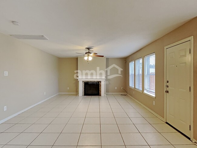 Foto del edificio - 4135 President's Dr W