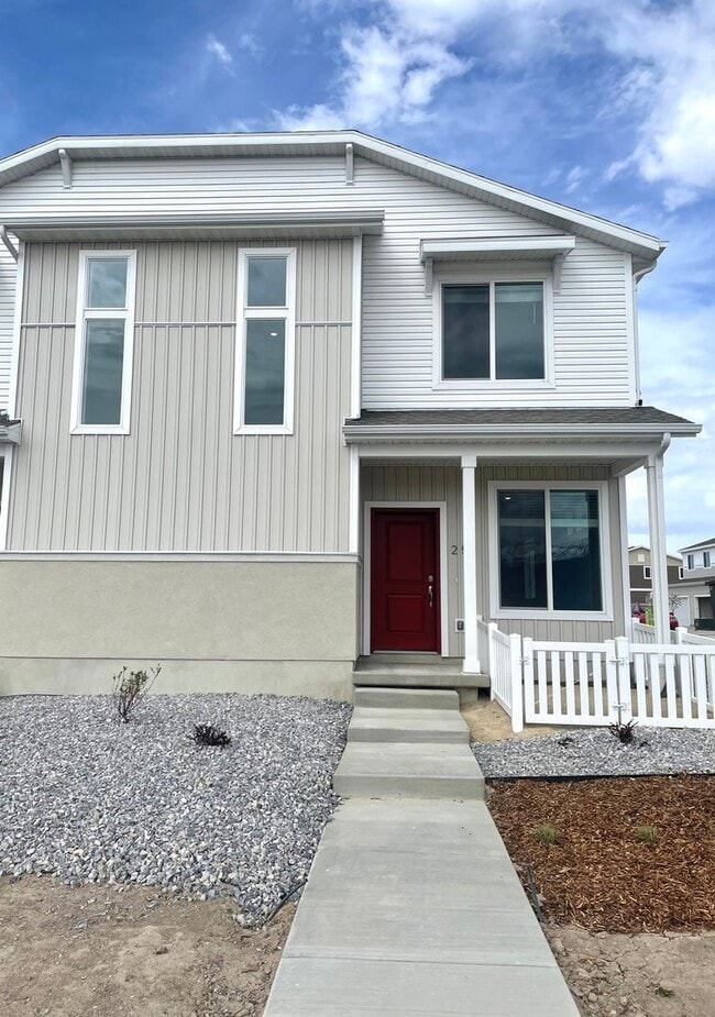 Building Photo - 251 N Riverside Dr