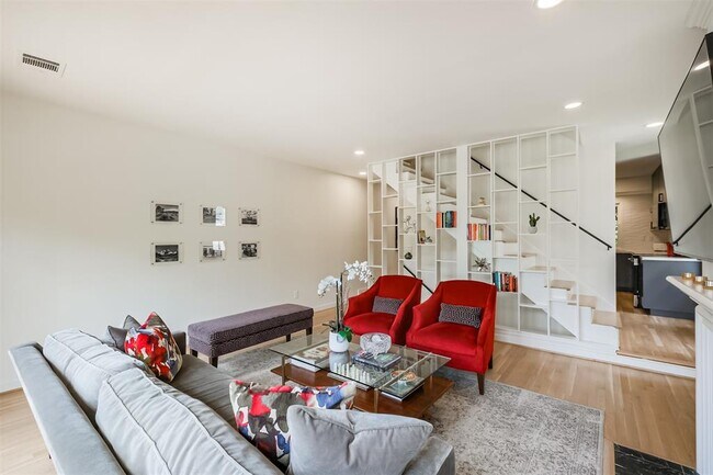 Foto del edificio - 4918 Morningside Dr