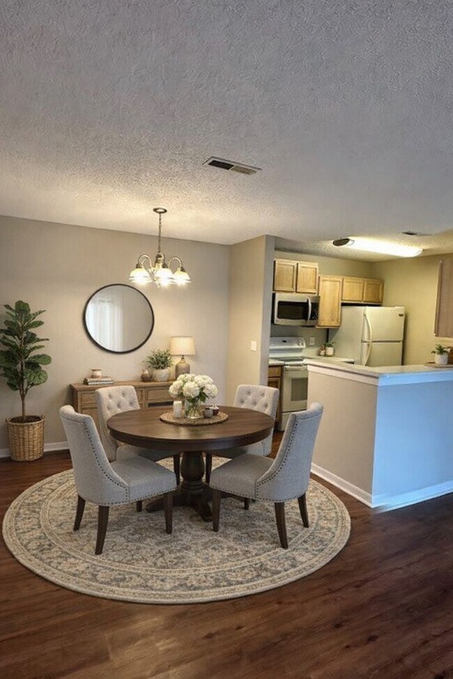 Foto del edificio - Private Condo in The Meridian, Mount Pleasant - Available July 1, 2026!