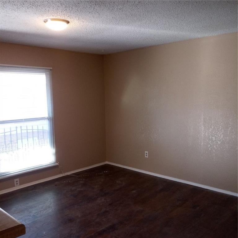 Primary Photo - 210 N Vandeveer St