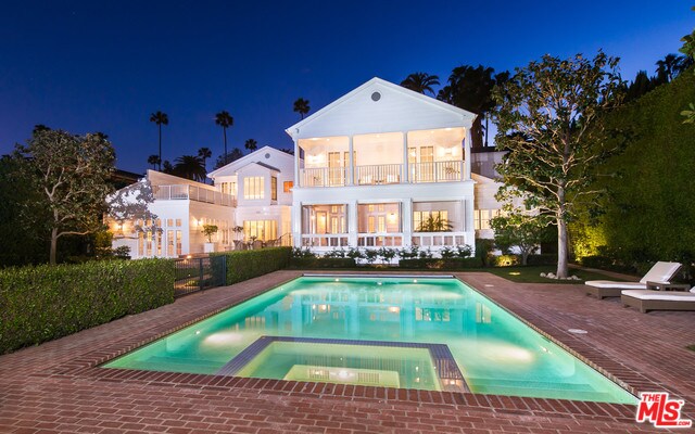 Building Photo - 620 N Beverly Dr