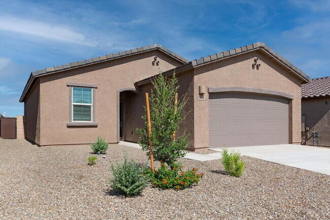 Building Photo - Tucson, AZ - House - $1,595.00 Available A...