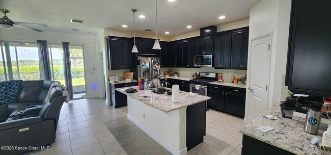 Building Photo - 7357 Bluemink Ln
