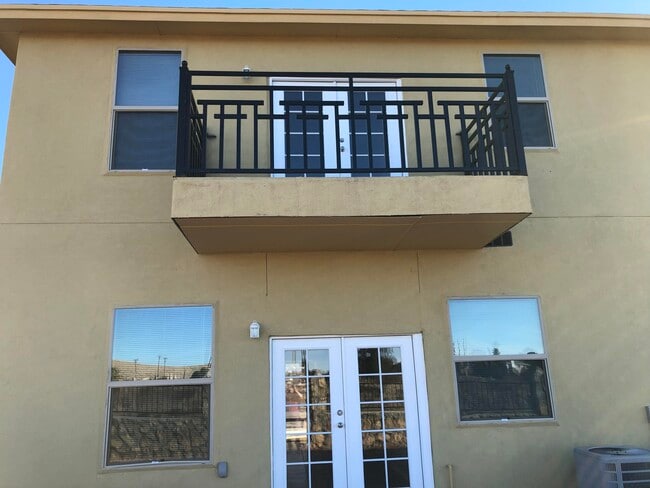 Foto del edificio - 7581 Le Conte Dr