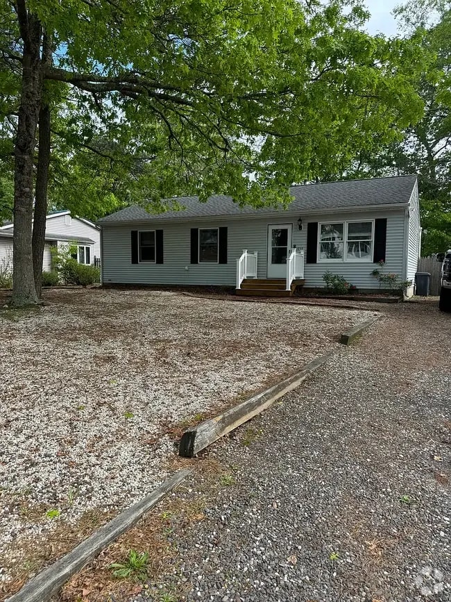 Building Photo - 1217 Galley Ave