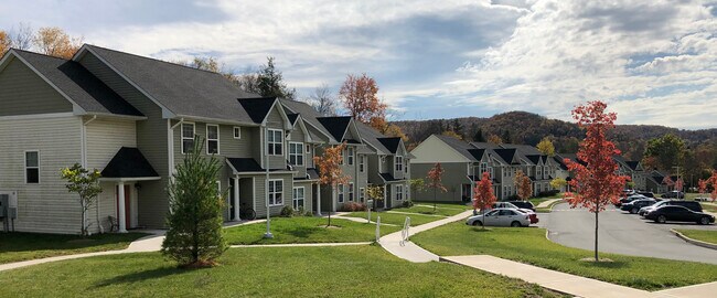 Foto del edificio - Hemlock Ridge Apartments