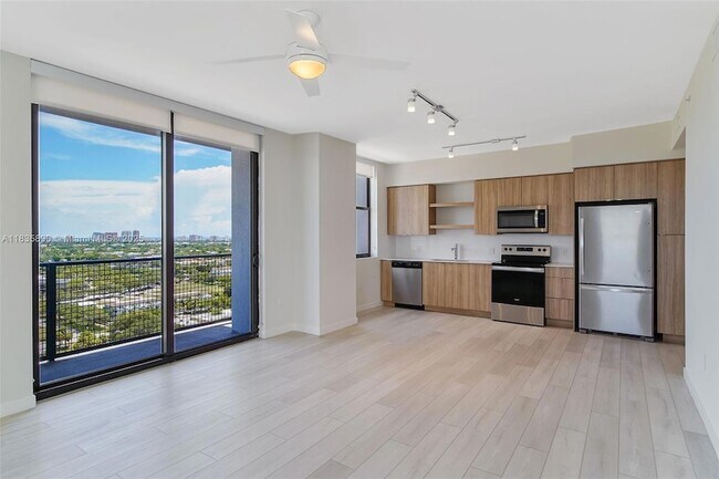 Foto del edificio - 555 NE 8th St