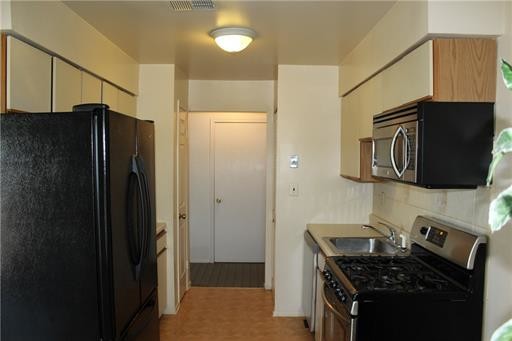 Building Photo - 213 Peach St