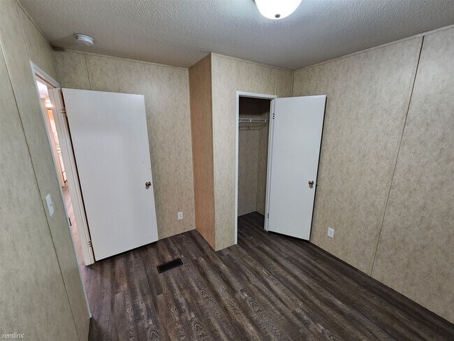 Foto del edificio - 2 br, 2 bath Mobile Home - 6405 Lois Street