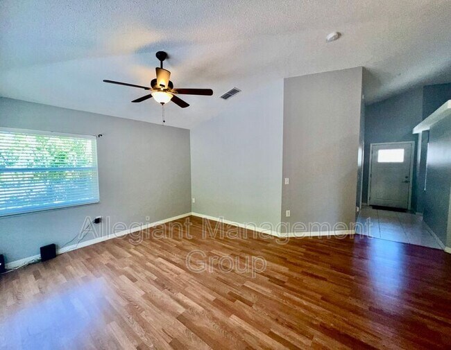 Building Photo - 1421 Teal Ct