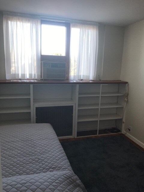 Building Photo - 217 Jules Dr