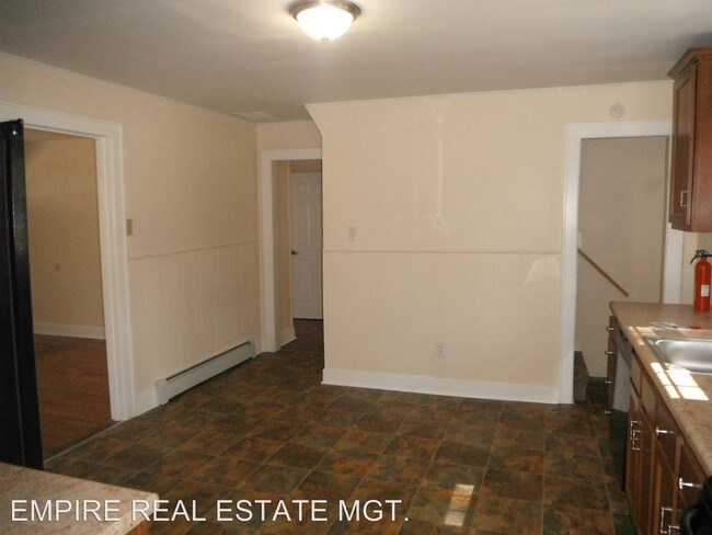 Foto del edificio - 9 Cemetery Rd