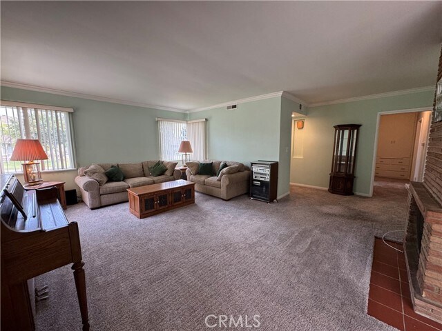 Foto del edificio - 6825 Rockhold Ave