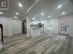 Building Photo - 136 Atkins Cir