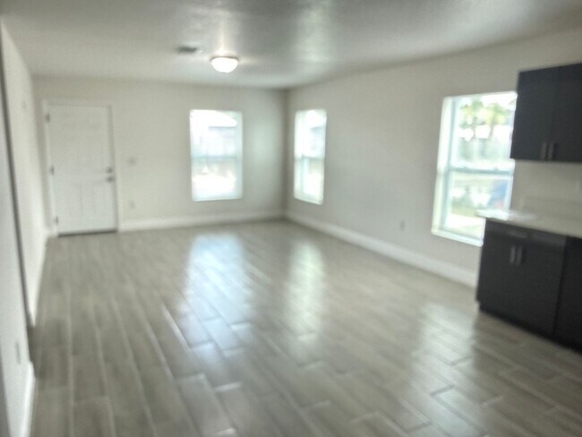 Foto del edificio - 3 Bed 2 Bath Home in Port Richey!