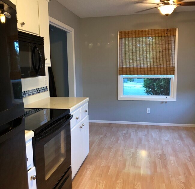 Foto del edificio - 4824 Tioga St